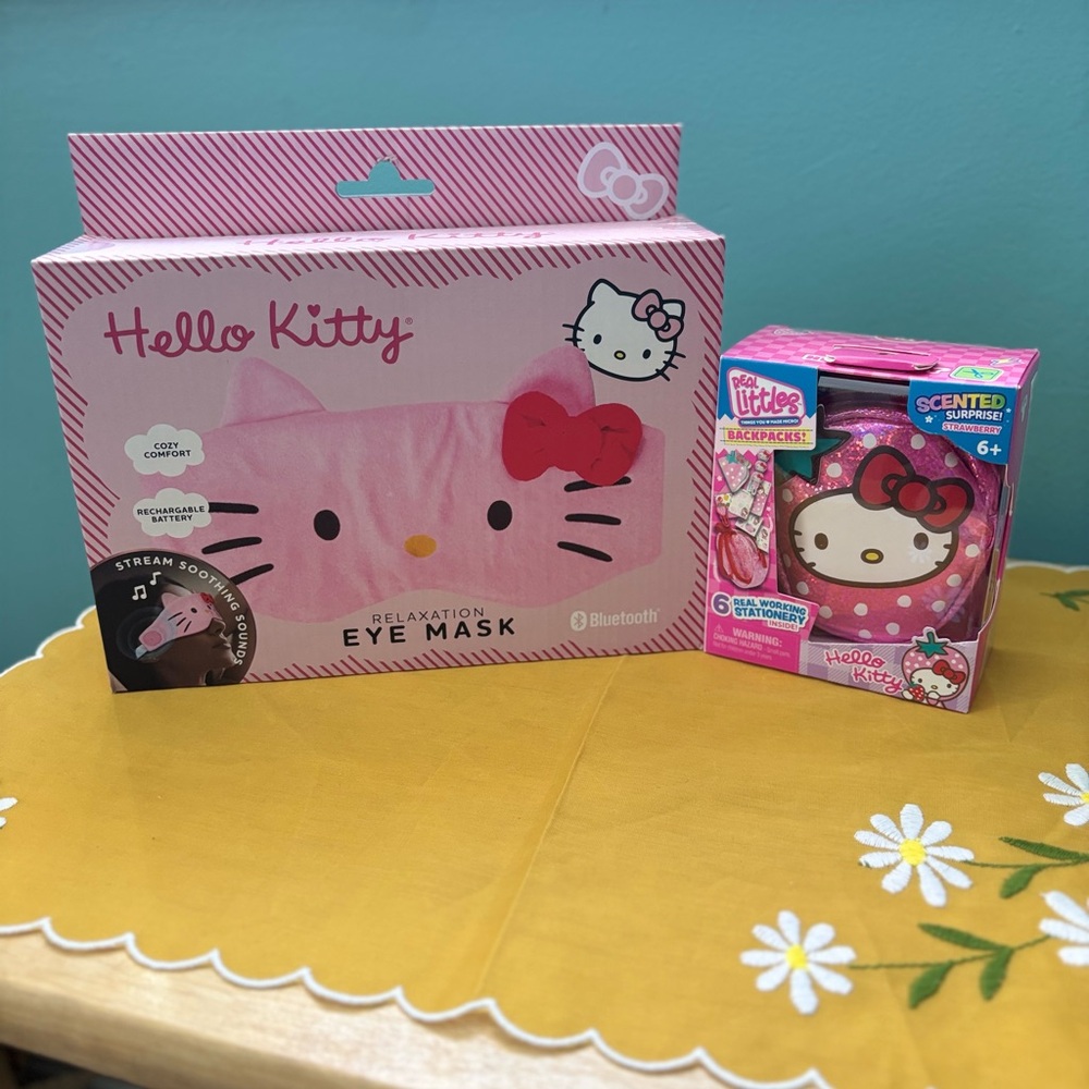 Hello Kitty Bundle - Picture 6 of 7